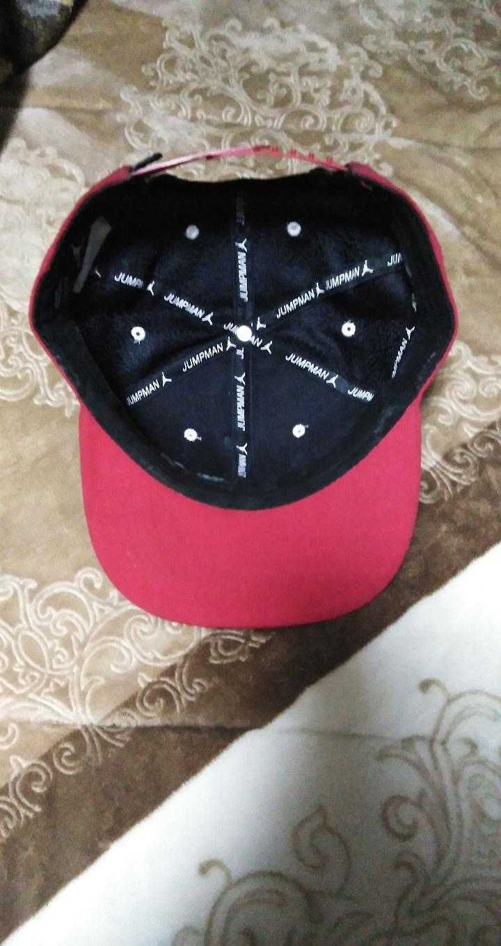 Chapéu Jordan Vermelho e Preto