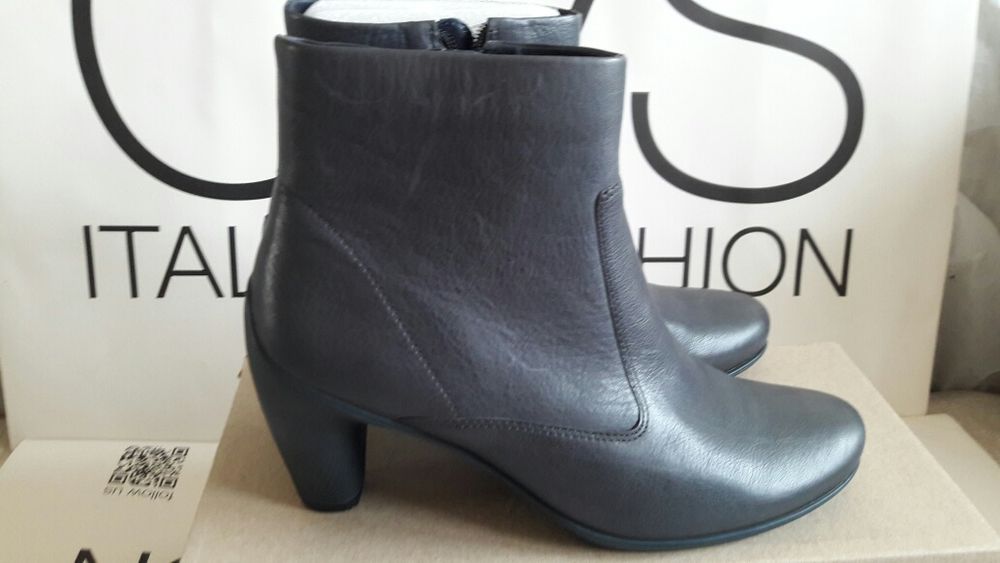 Чоботи напівчоботи жіночі шкіряні р. 42 ЕССО