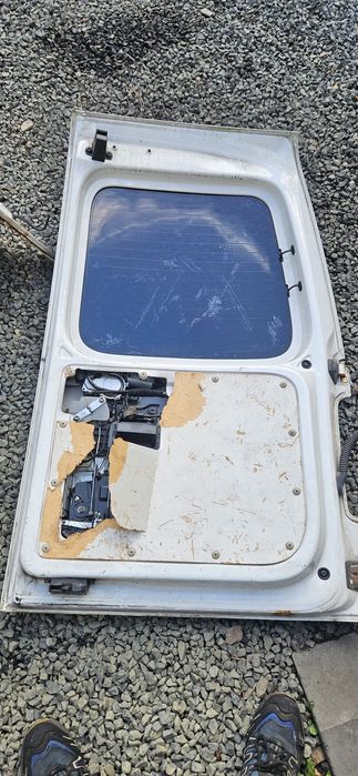Vw Caddy drzwi Tył skrzydełka