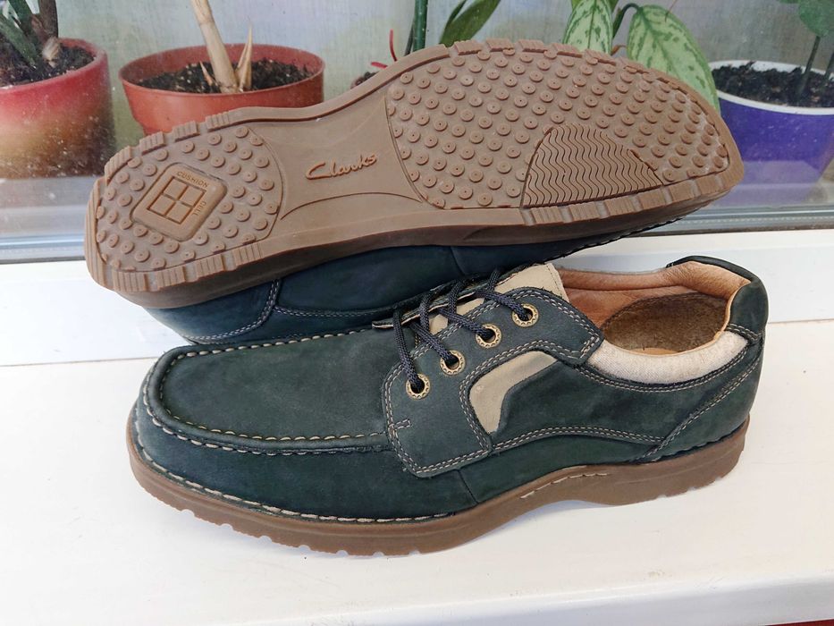 Удобные и легкие  кожаные мокасины "Clarks" . Оригинал,  44 р.