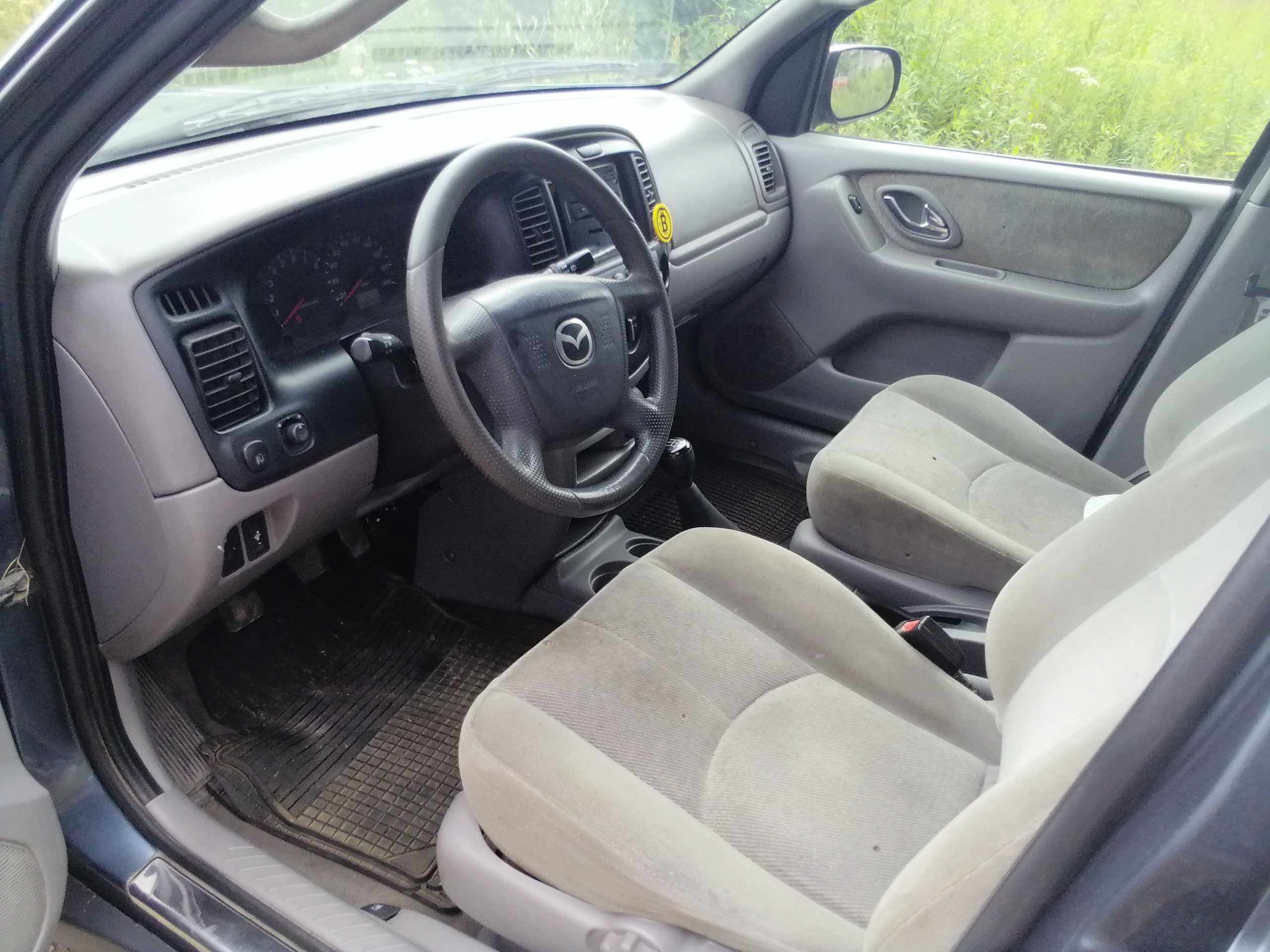 Mazda Tribute 2001 R 2.0 b