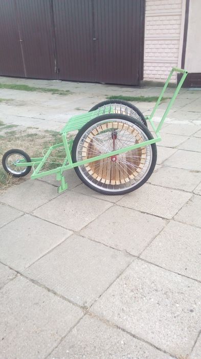 Zbieracz sadowniczy do jabłek. Sadownik.Zbieraczka.