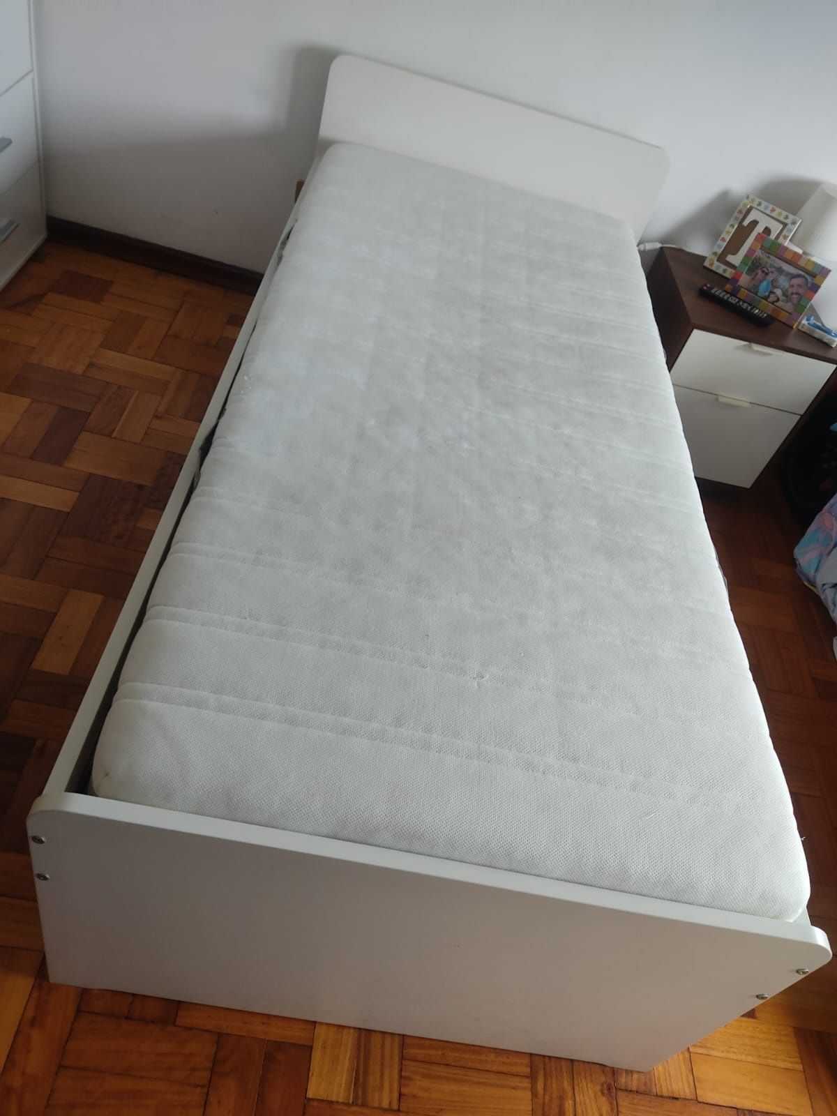 Cama de Solteiro IKEA