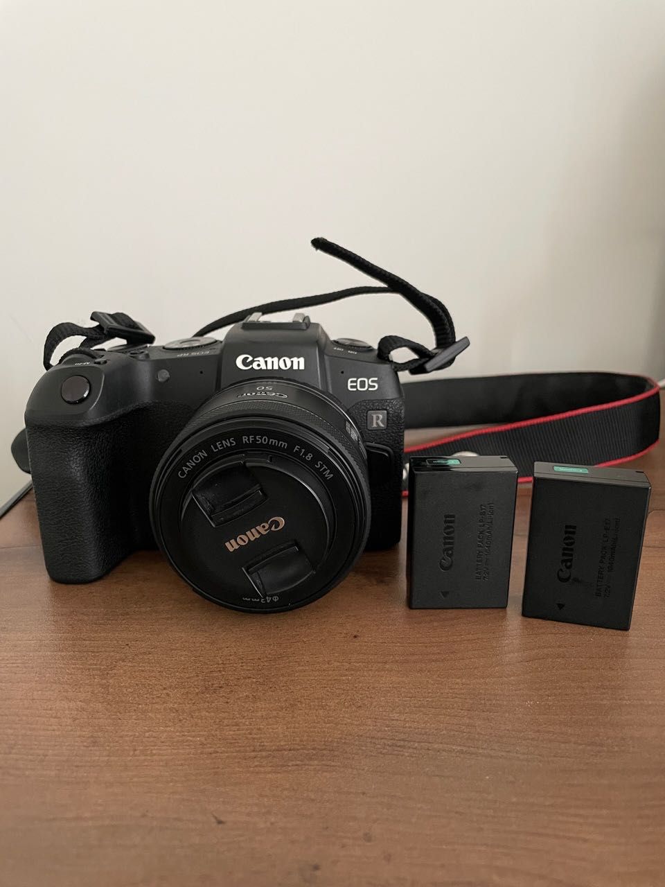 Canon EOS RP (Corpo) – Mirrorless Full-Frame em Excelente Estado