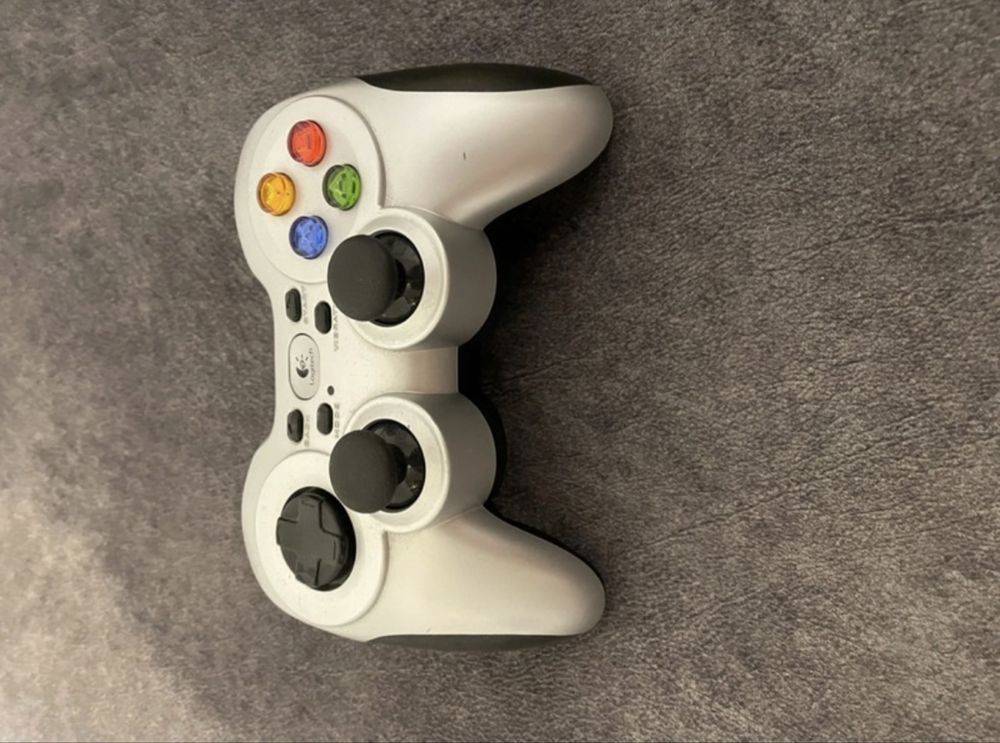 Pad Logitech F710 bezprzewodowy Kontroler Joypad Idealny Wireless