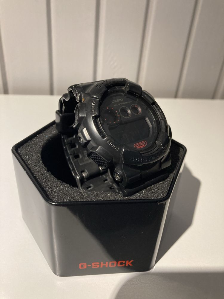 Zegarek g-shock iluminator