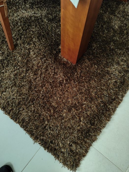 NEGOCIÁVEL. O preço é das 2 Carpetes grandes.Mas vendem-se separadas