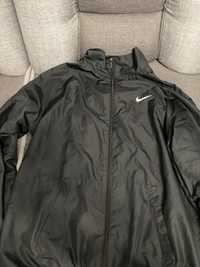 Куртка Nike (розмір L)