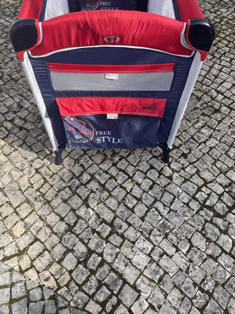 Berço de crianca/bebé