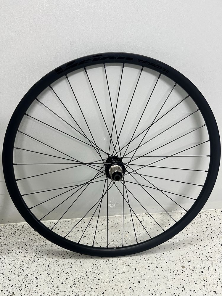 Koła GRAVEL 28 700C FORMULA 12x100 12x142 Vision Sapim