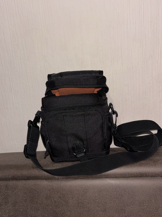 Фотоопарат Canon EOS 1100D