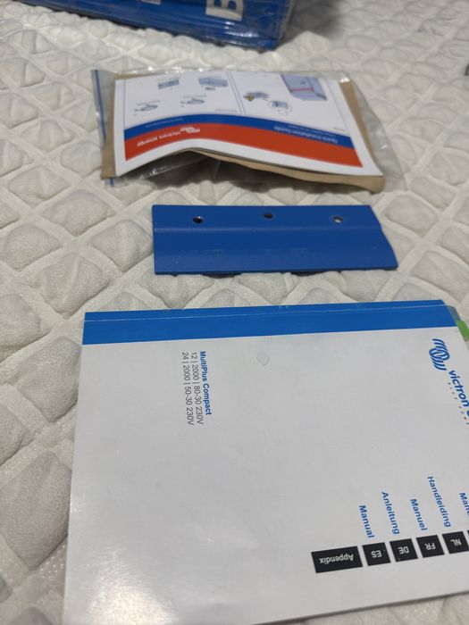 Інвертор Victron Multiplus Compact 24 / 2000 / 50