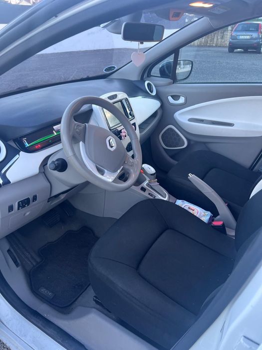 Zoe 22kw baterias proprias 74mil klm