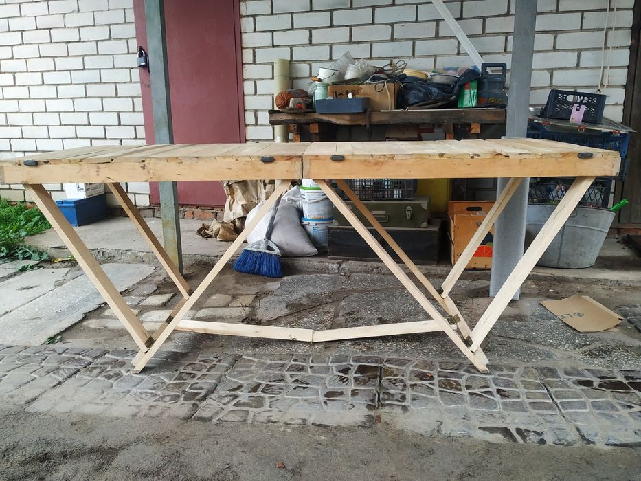 Продам  стеллаж (или стол или кушетку).Многоцелевое изделие.