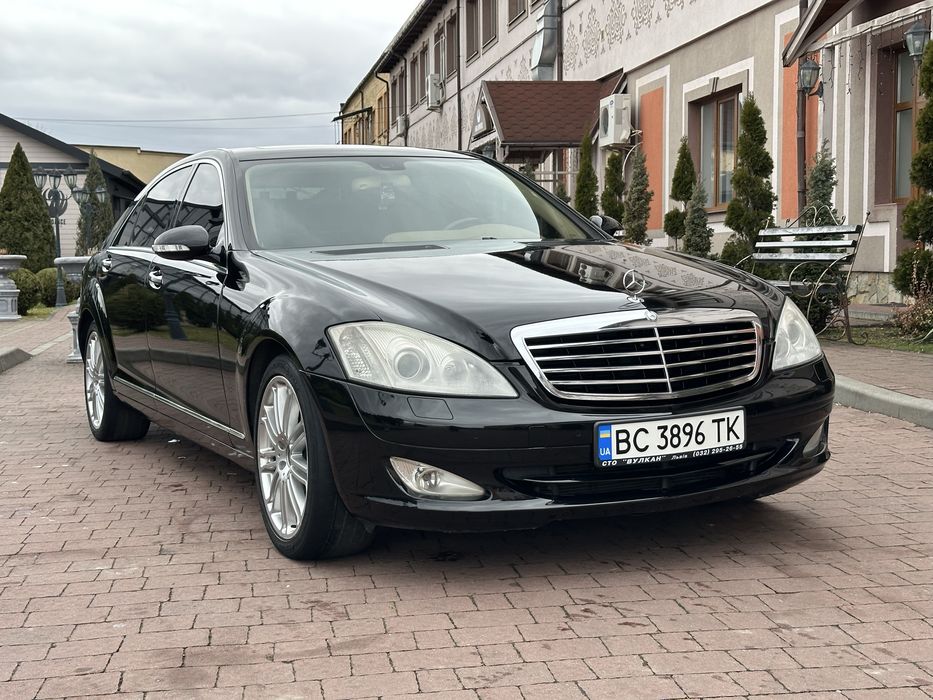 Mercedes S-class W221