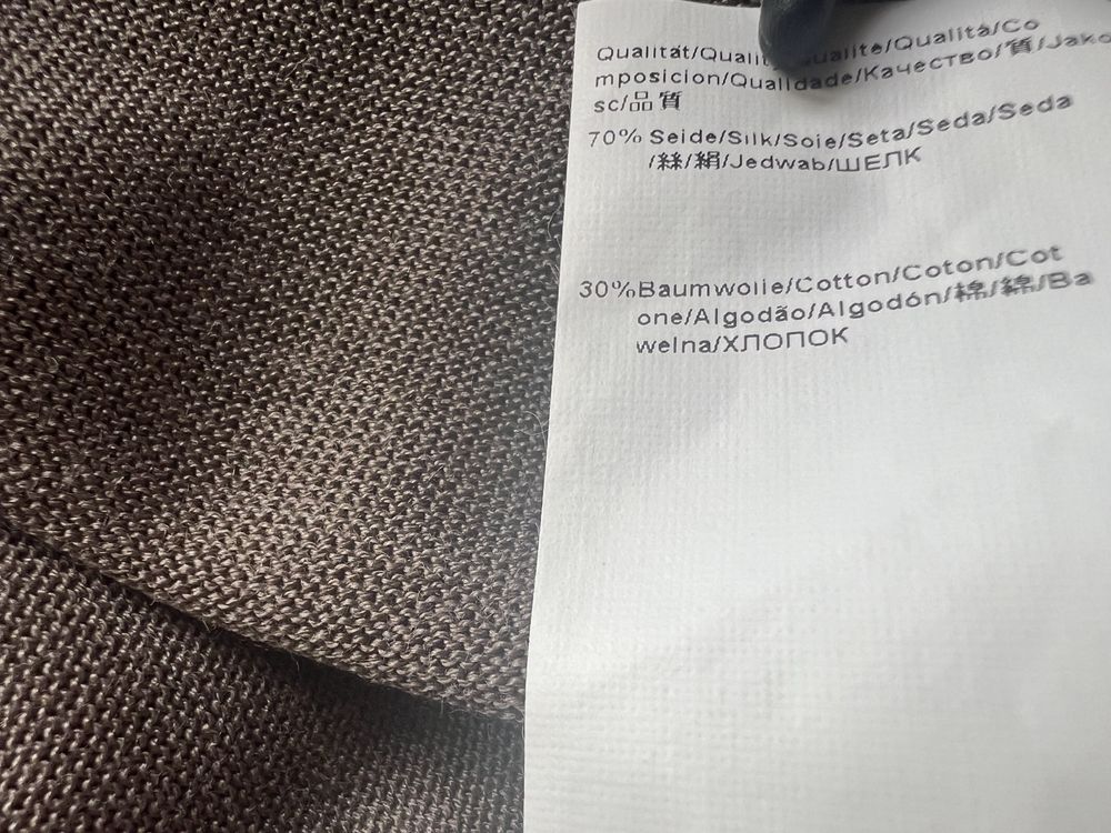 Męski letni sweterek Hugo Boss z jedwabiu (70%)