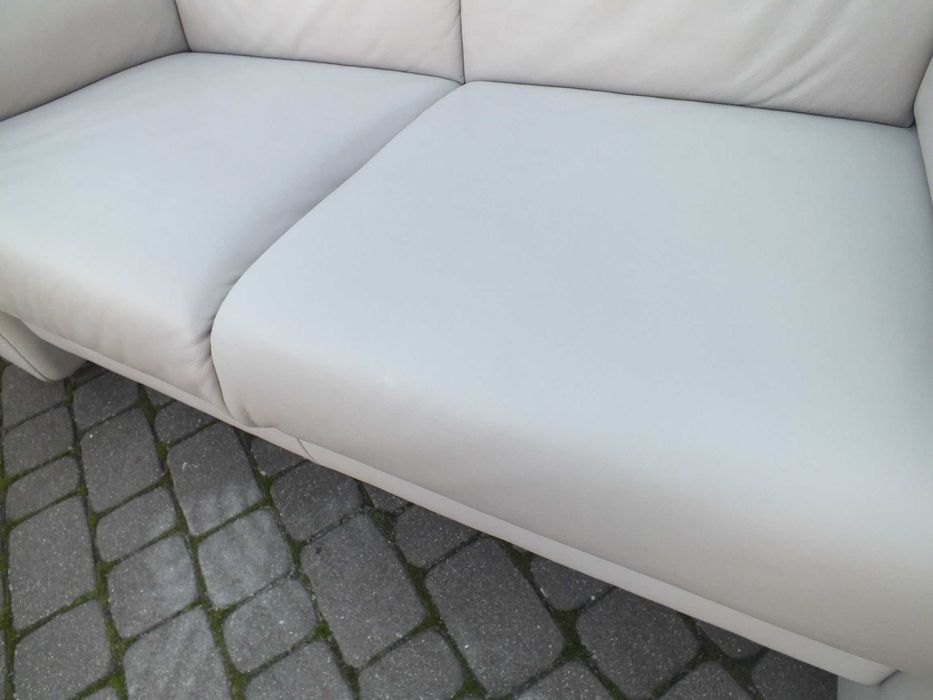 Komplet wypoczynkowy skórzany 3+2+1 firm Himolla. Kolor jasnoszary