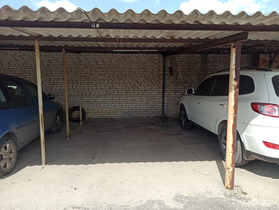 Здам крите місце на стоянці