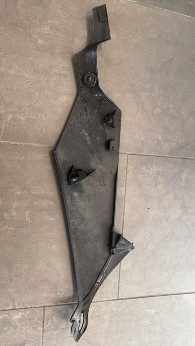 Osłona Owiewka Pług Lewy Suzuki GSX-R 600. 750 K6 K7 [1853]