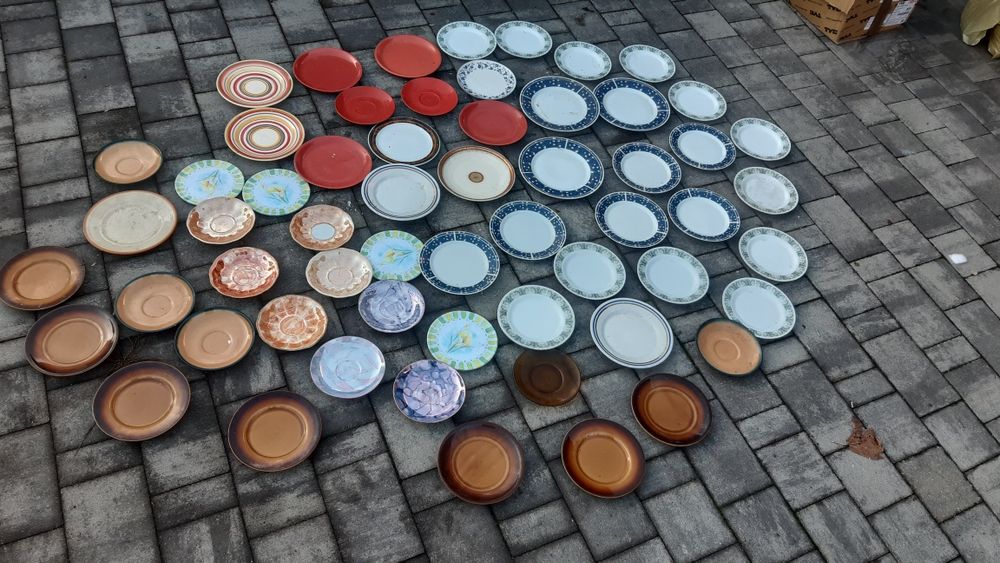 Stare różne talerze z prl-u.