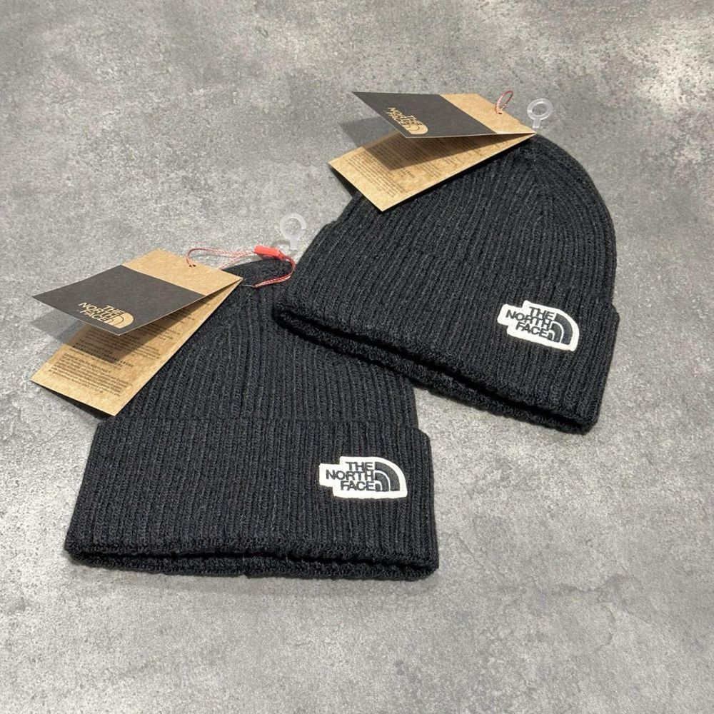 Чоловіча зимова шапка TNF dolce karl