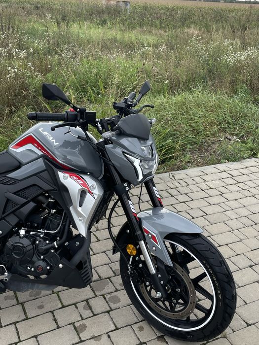 Мотоцикл Lifan sr220 4v