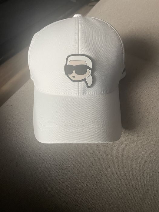 Czapka Karl Lagerfeld biała white jak nowa