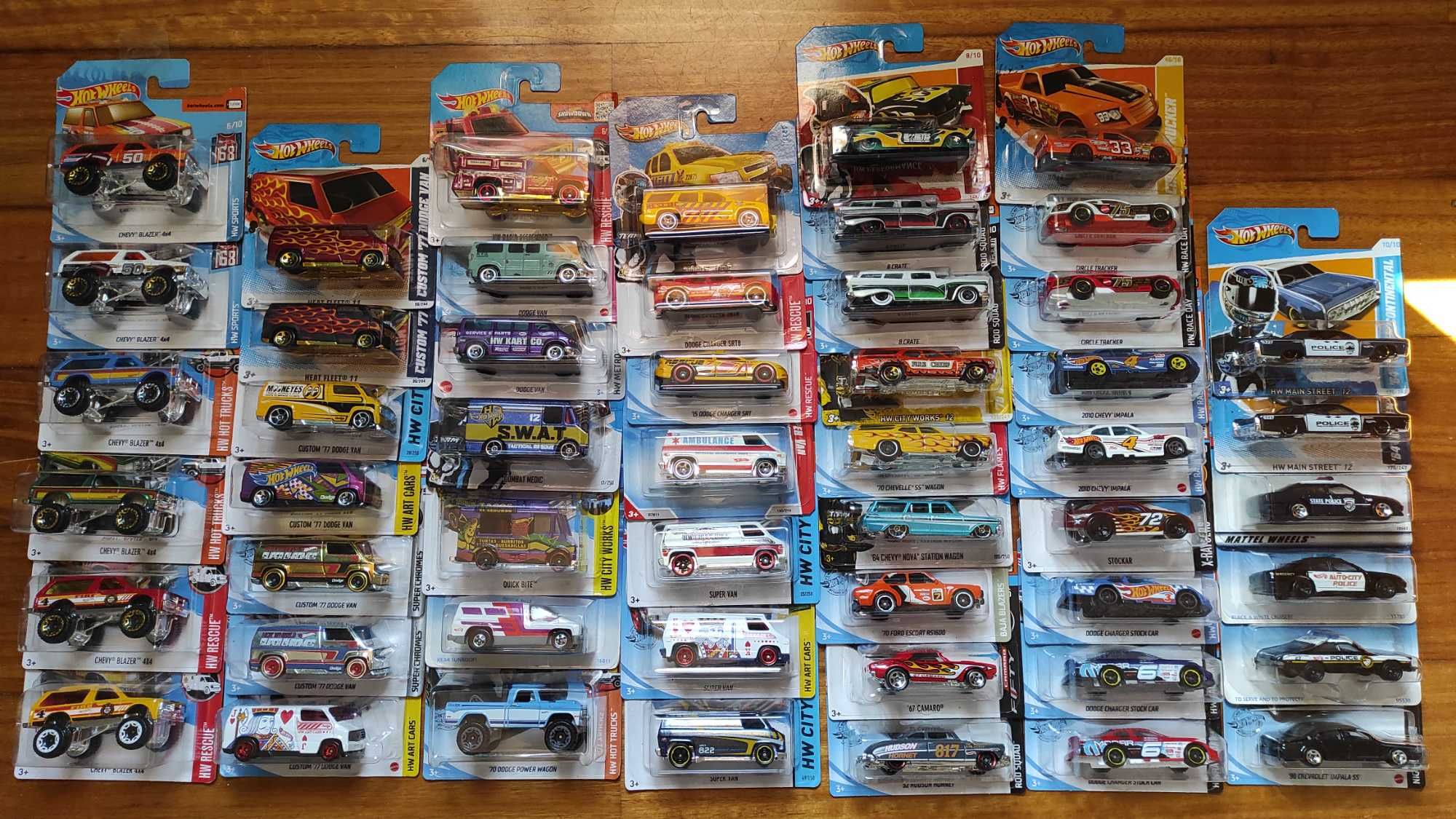 44 Hot Wheels Americanos