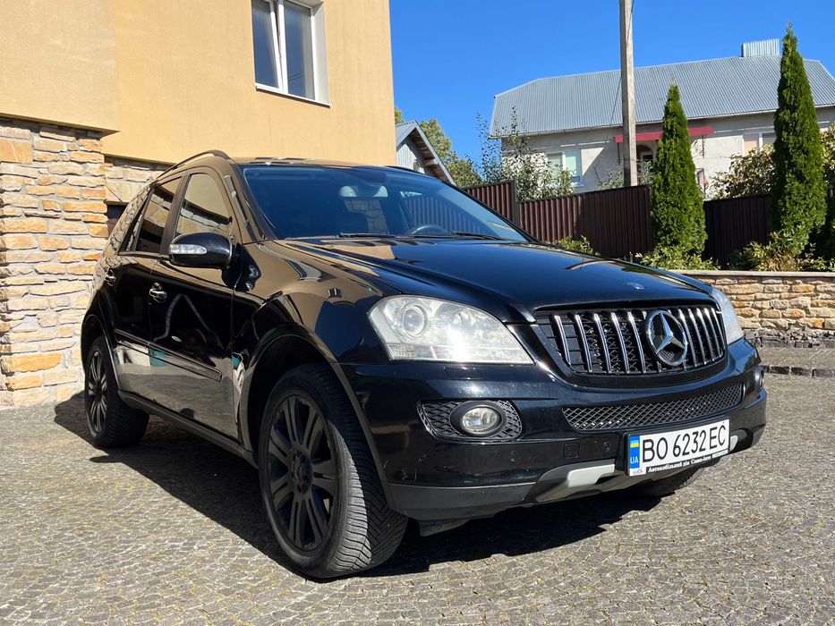 Mercedes-Benz ML 320. 2006 року