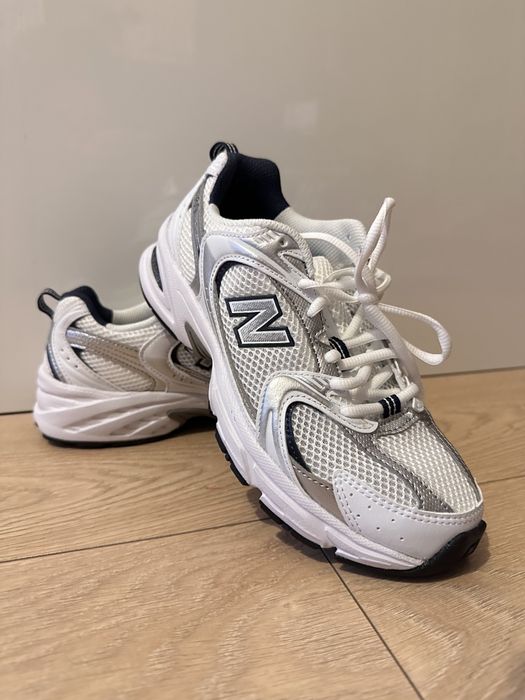 New Balance 530 .