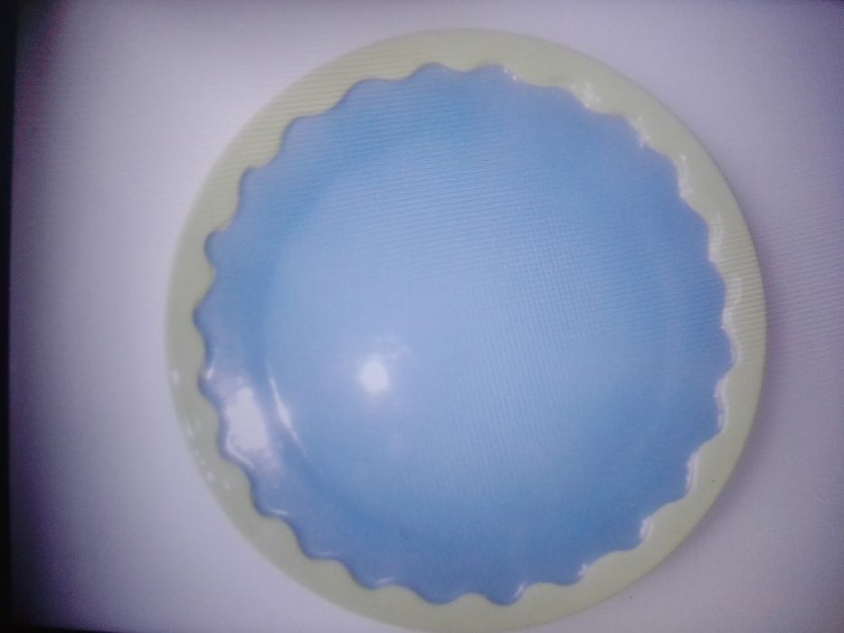 Conjunto de 6 pratos e 3 tigelas grandes Sofal antigo.