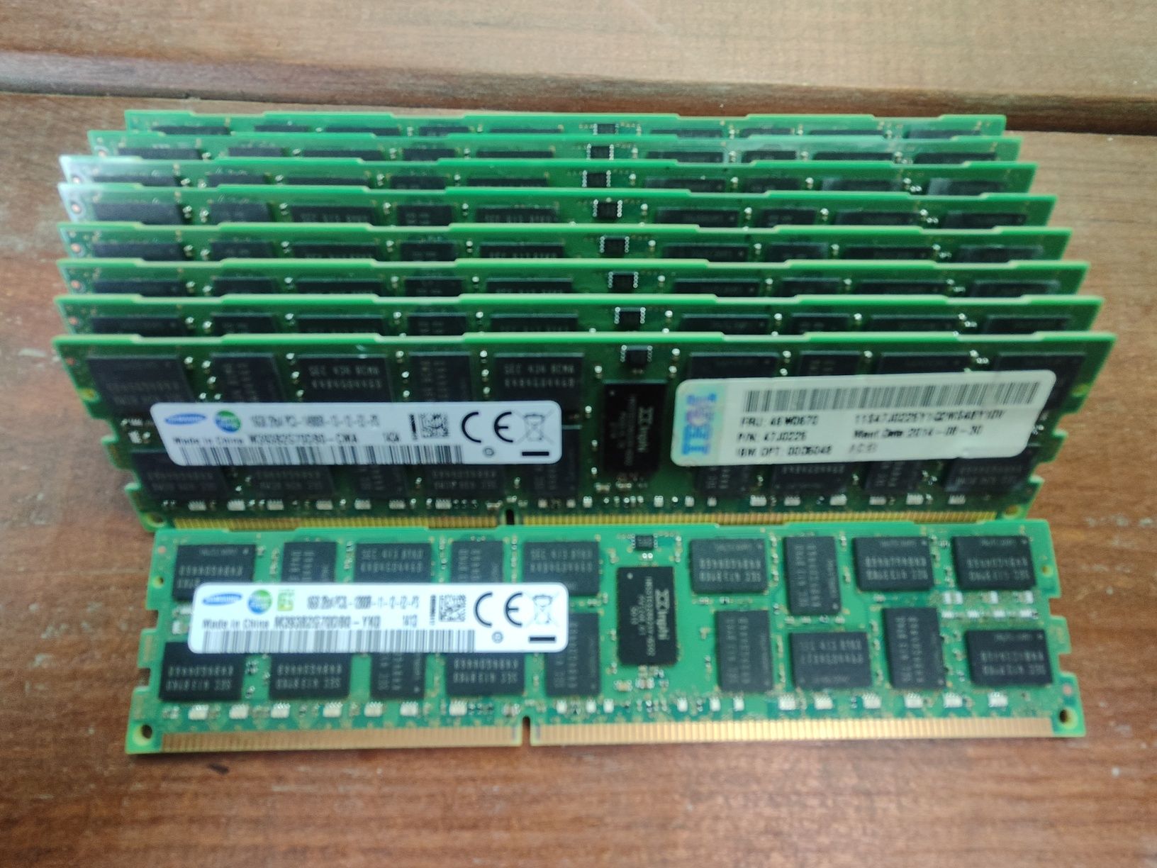Серверна оперативна пам'ять Samsung 16Gb DDR3L -12800R