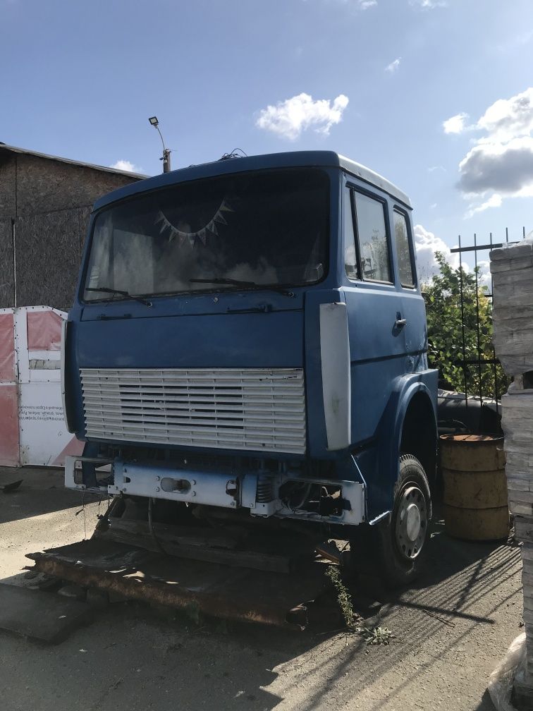 МаЗ під розбор або на відновлення