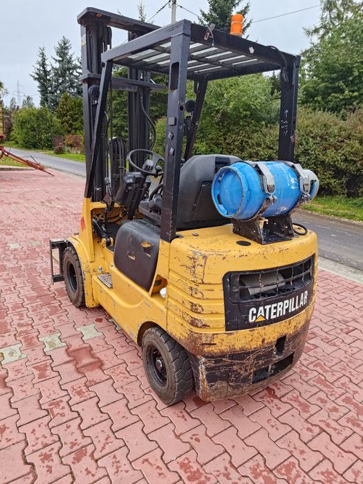 Wozek widlowy Caterpillar 1,8t oryginal triplex stan bdb