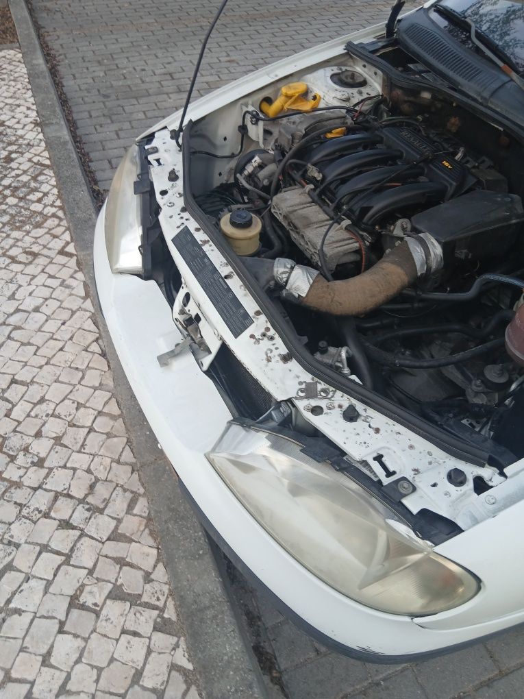 Vendo renault megane 1.4