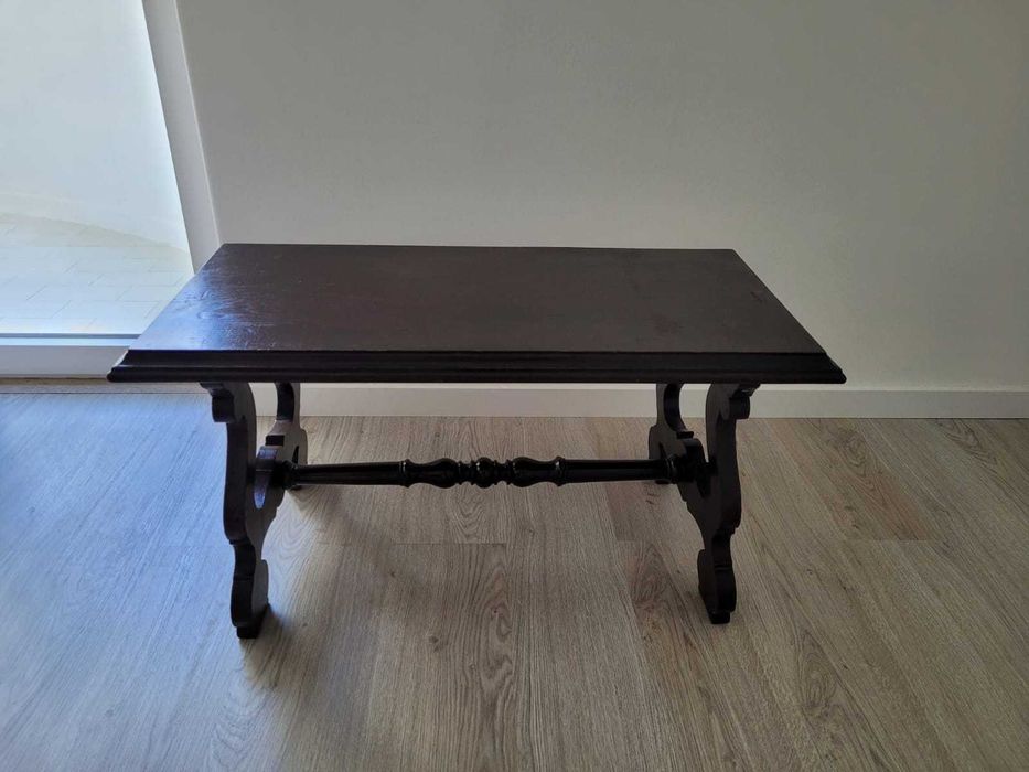 Mesa de centro em madeira