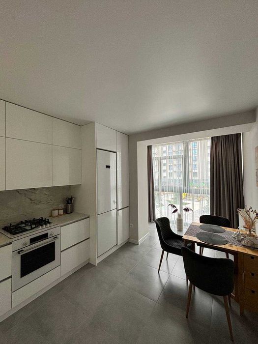Продам 2-кімнатну з ремонтом у ЖК Park Residence