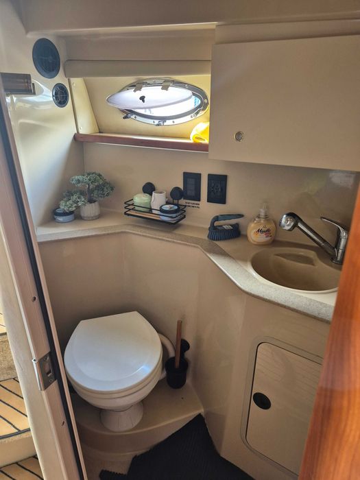 Sprzedam jacht motorowy Yacht Cruiser 280 cxi z 2006 r