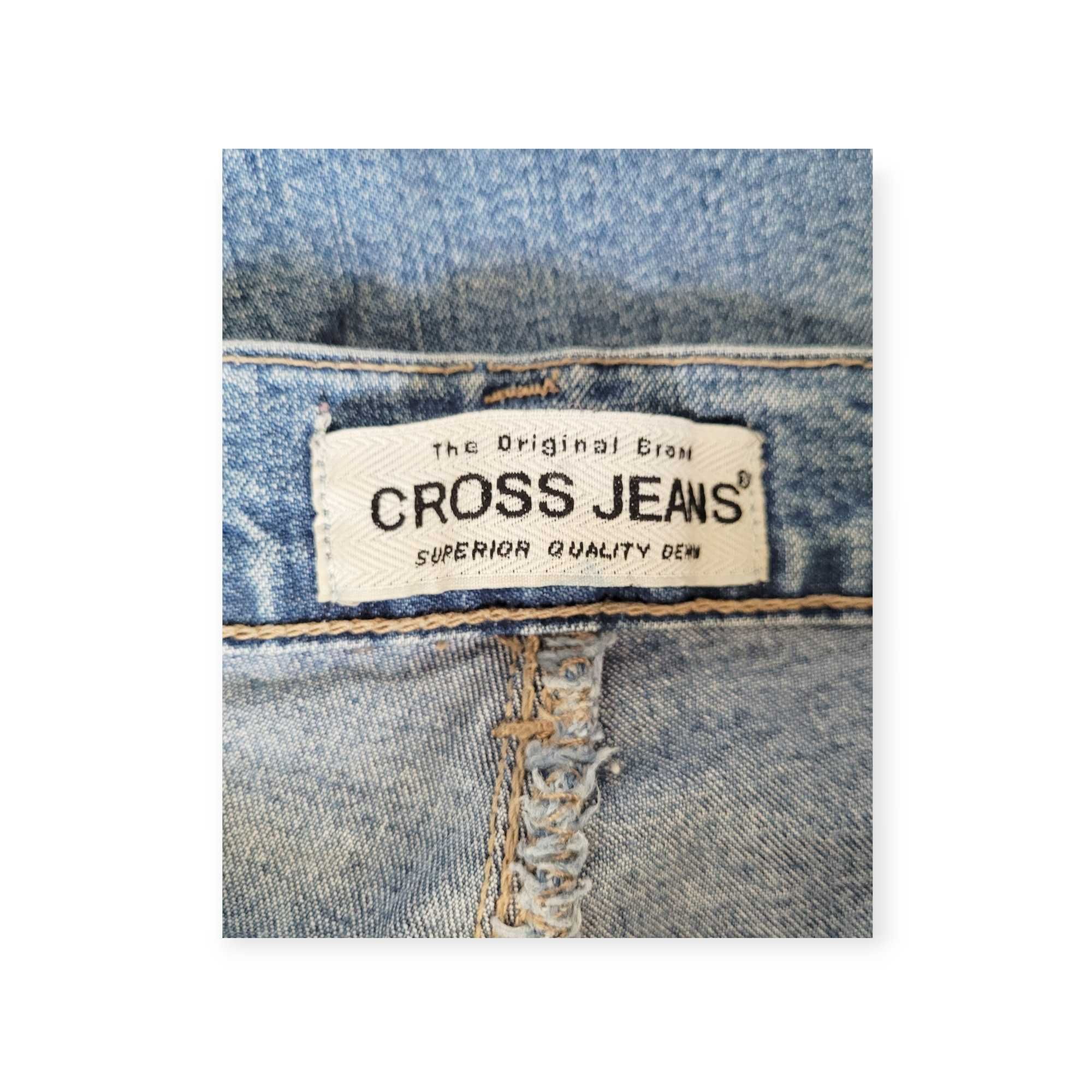 Niebieskie spodnie jeansowe rybaczki damskie M Cross jeansy do łydki