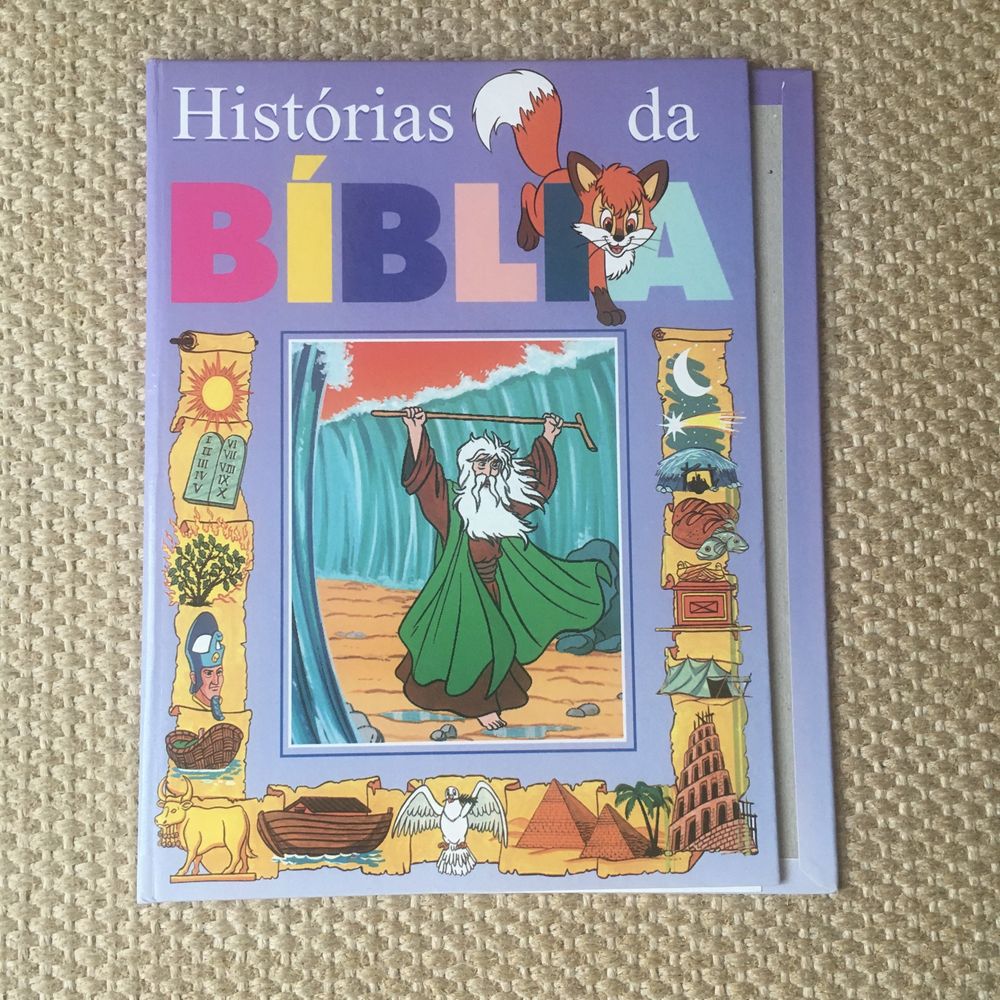 Cassetes VHS, e respetivos livros da Historias da Bíblia como NOVO