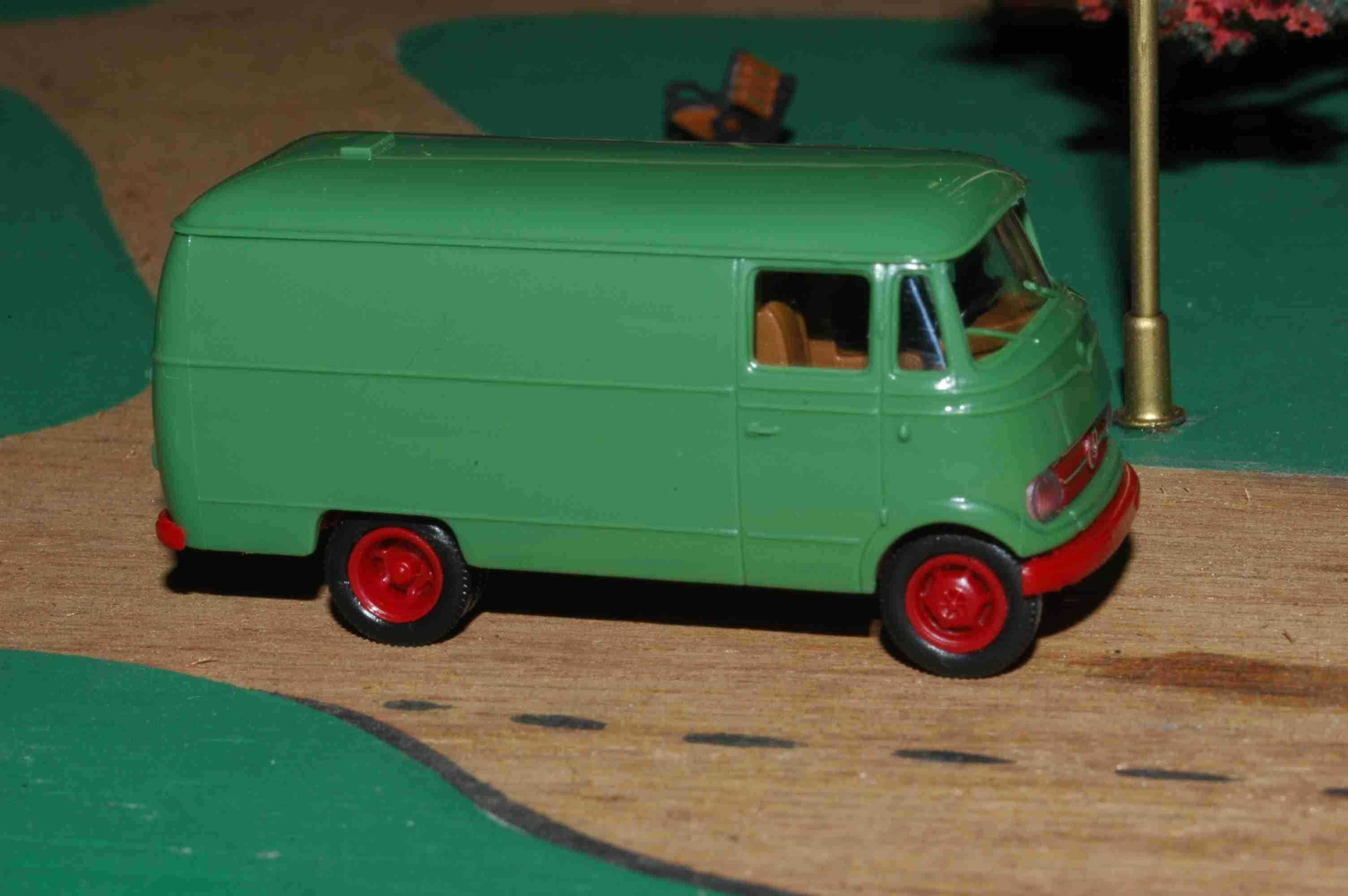 Furgão Mercedes Benz (BREKINA) HO