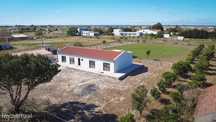 Moradia T4 Térrea Isolada com Piscina