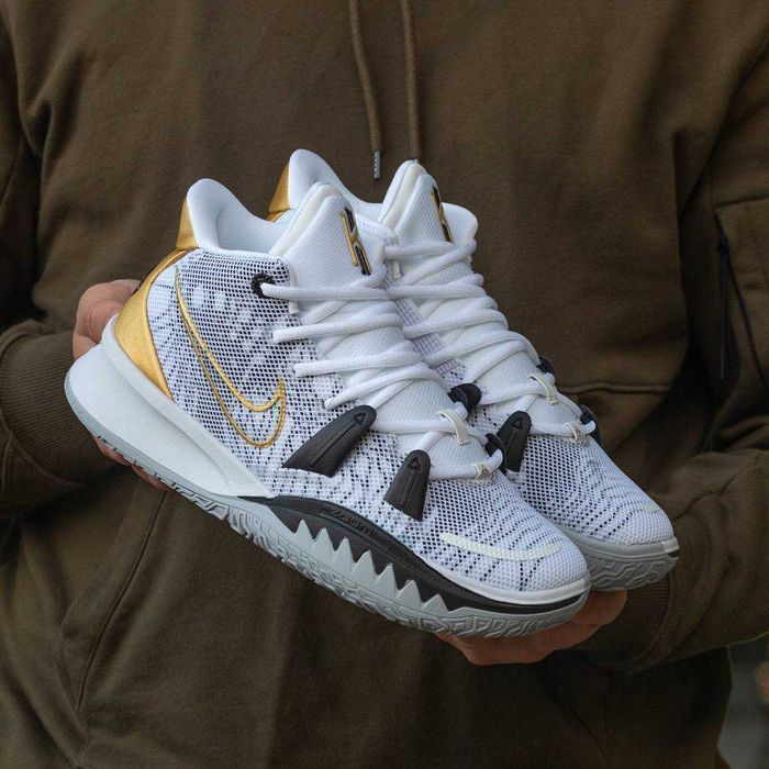 Чоловічі Кросівки Nike Kyrie 7 White Gold 43 (Без Предоплати)