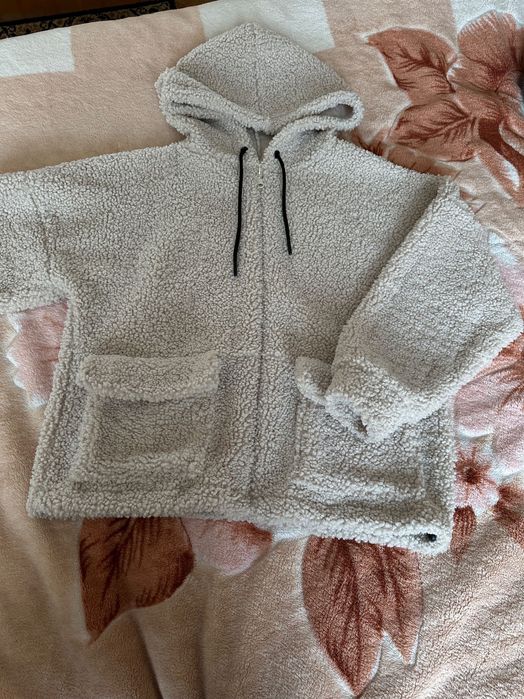 Тепла кофточка на замочку для дівчинки152 р.