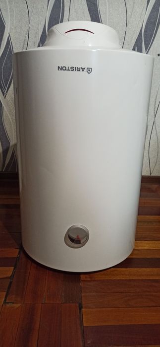 Водонагрівач ARISTON 80л