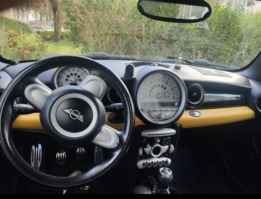 Mini Cooper R56 1.6 gasolina - 120 cv