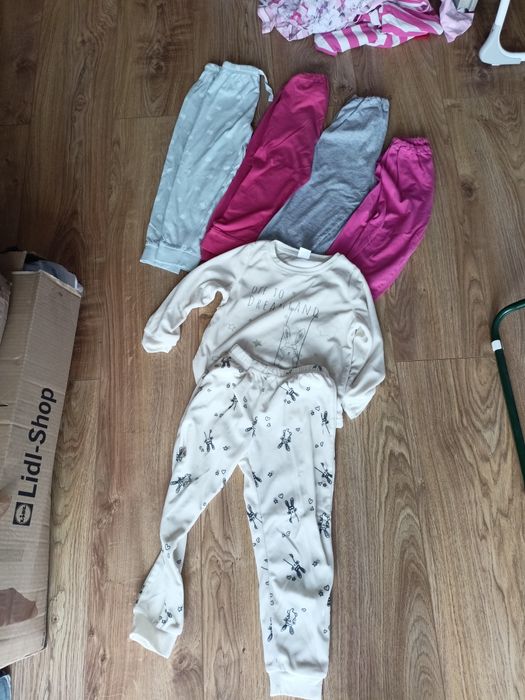 Piżamy dla dziewczynki 98 i 98/104