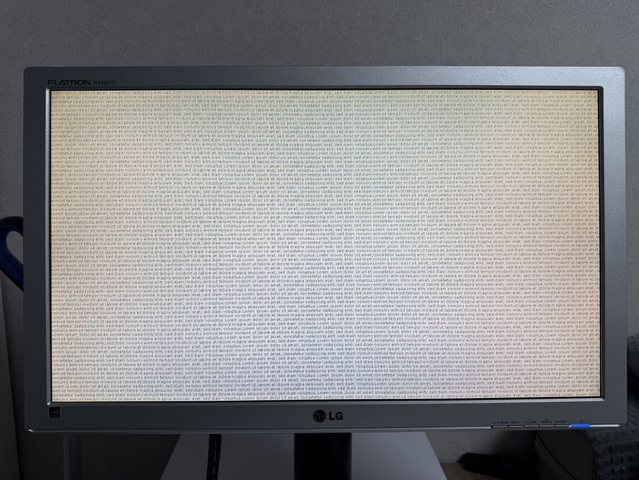 Монітор 24" LG Flatron W2442PE-SF 1920х1080 VGA/DVI/HDMI 2 мс 16:9