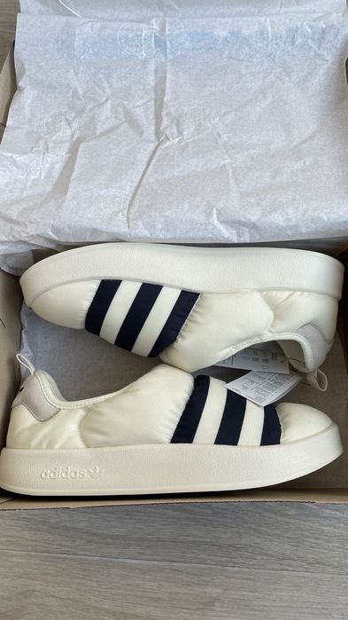 Тёплые пуховые слипоны дутики Adidas Puffylette Originals 2022 белые