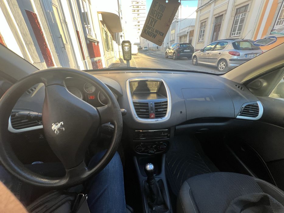 Peugeot 206+ 1.1 completo